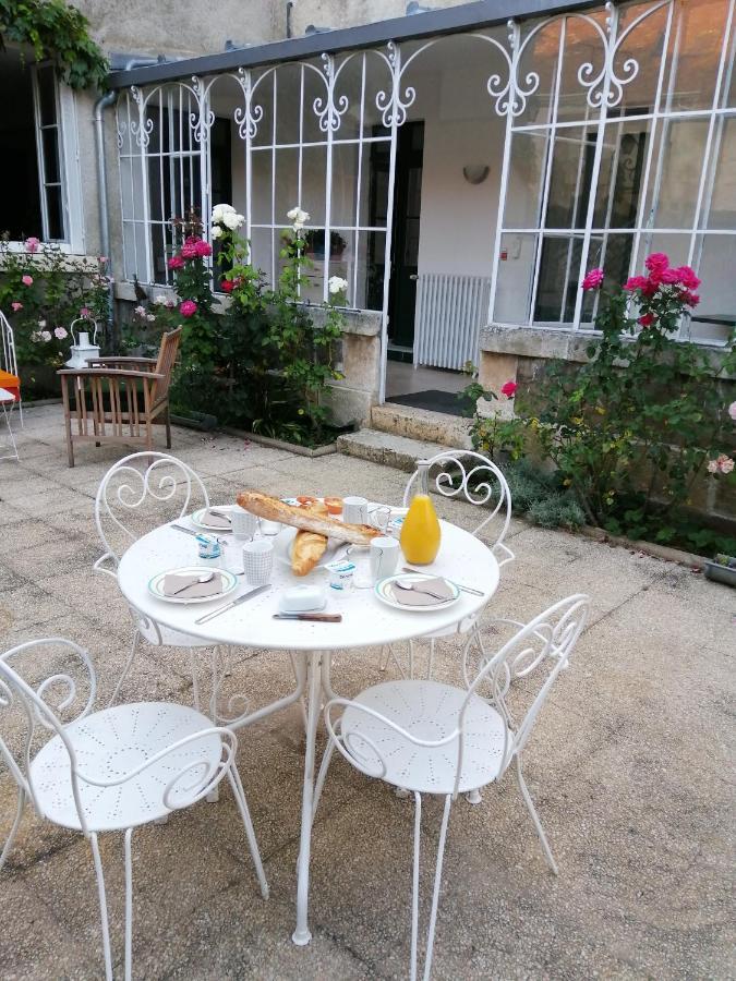 Le Relais Des Roses- Chambres D'Hotes Vatan Exteriér fotografie