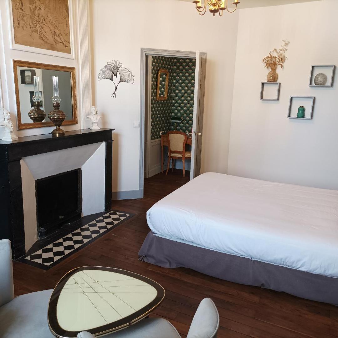 Le Relais Des Roses- Chambres D'Hotes Vatan Exteriér fotografie